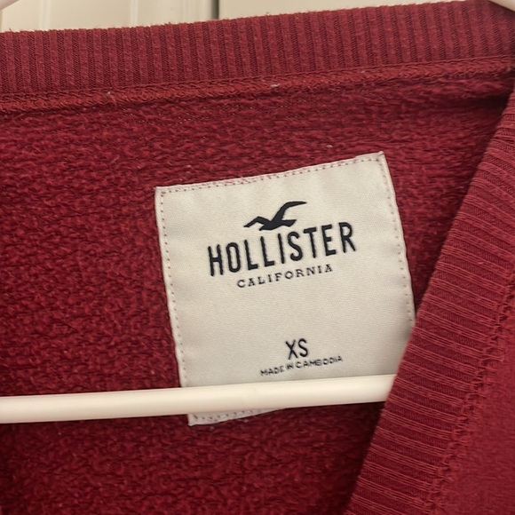 Holisster Sweater - Picture 2 of 3
